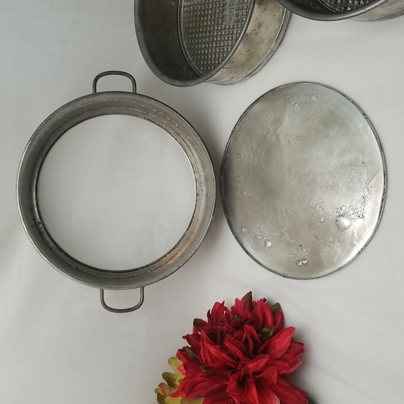 Vintage Springform Pans & Antique Loose Bottom Cake Pan - Picture 11 of 16